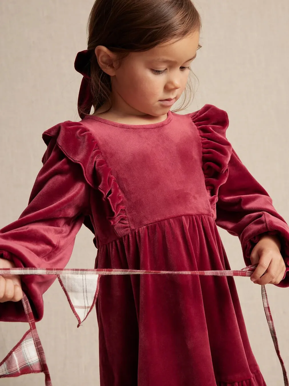 Kids Velvet Bloom Dress - الصورة 2